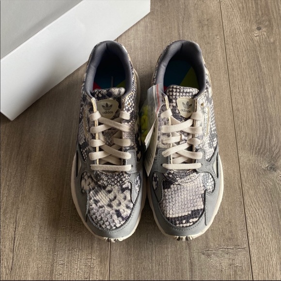 NWT Adidas Falcon Women’s Shoes - Picture 2 of 8